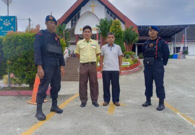 Batalyon A Brimob Kaltim Gelar Pengamanan Gereja dan Program Minggu Kasih Jaga Keamanan Lingkungan