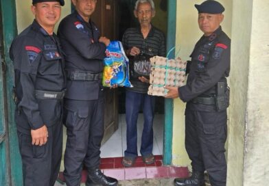 Batalyon B Pelopor Salurkan Bantuan Kemanusiaan untuk Negeri dalam Program Jumat Berkah