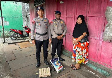Brimob Berbagi: Batalyon B Pelopor Salurkan Bantuan Kemanusiaan untuk Lansia di Samarinda Seberang