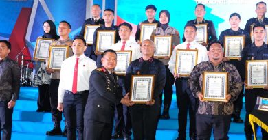 3 Personel Yon A Brimob Kaltim Berprestasi, Terima Penghargaan di HUT Bhayangkara Ke-80