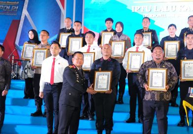 3 Personel Yon A Brimob Kaltim Berprestasi, Terima Penghargaan di HUT Bhayangkara Ke-80