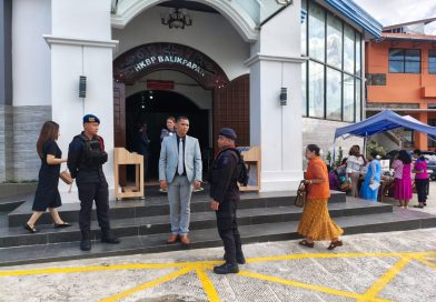 Wujudkan Kenyamanan Ibadah Minggu, Kompi 2 Batalyon A Pelopor Brimob Polda Kaltim Patroli Sejumlah Gereja di Balikpapan