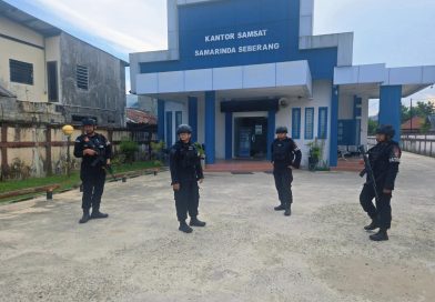 Batalyon B Pelopor Brimob Kaltim Amankan Kantor Samsat dan SPPG di Samarinda
