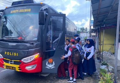 Wujud Pelayanan Masyarakat, Brimob Kaltim Sediakan Pelayanan Bus Sekolah Gratis di Balikpapan