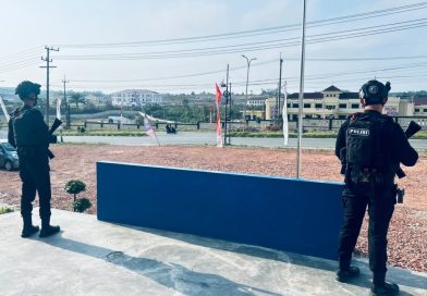 Amankan Objek Vital Pelayanan Publik, Personel Brimob Balikpapan Utara Patroli Pengamanan Aset Polri