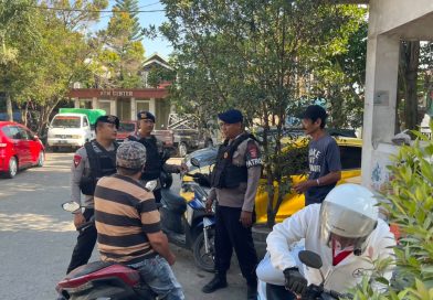 Jaga Stabilitas Kamtibmas, Patroli Brimob Samarinda Menyisir Kantor PTUN Hingga Pemukiman Warga