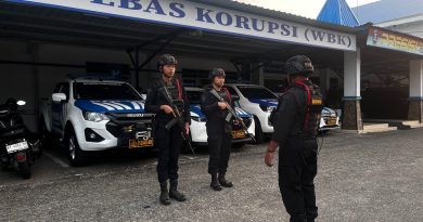 Jaga Objek Vital Pelayanan Publik, Personel Batalyon A Pelopor Patroli Pengamanan Aset Polri di Balikpapan